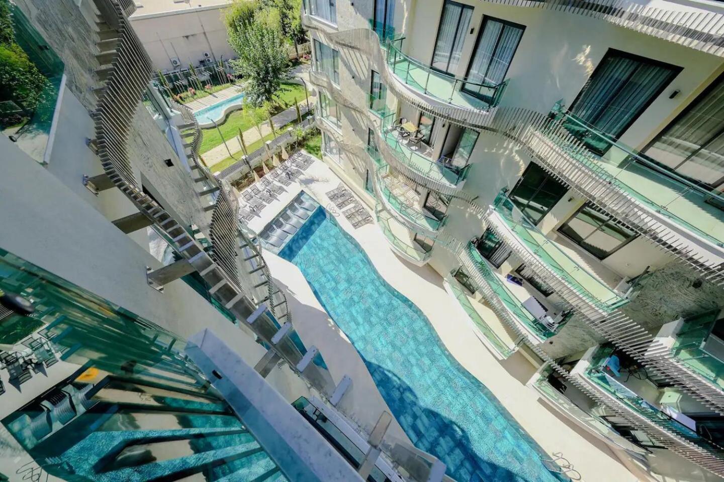 Qoople Legend Prime Sea Location Apartment *